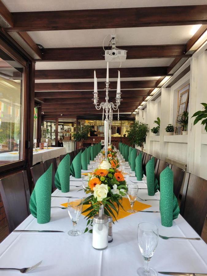 וארן Hotel Am Brauhaus מראה חיצוני תמונה