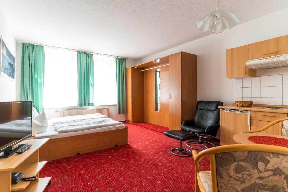 וארן Hotel Am Brauhaus מראה חיצוני תמונה