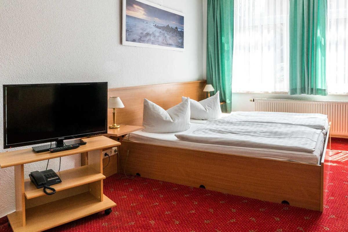 וארן Hotel Am Brauhaus מראה חיצוני תמונה
