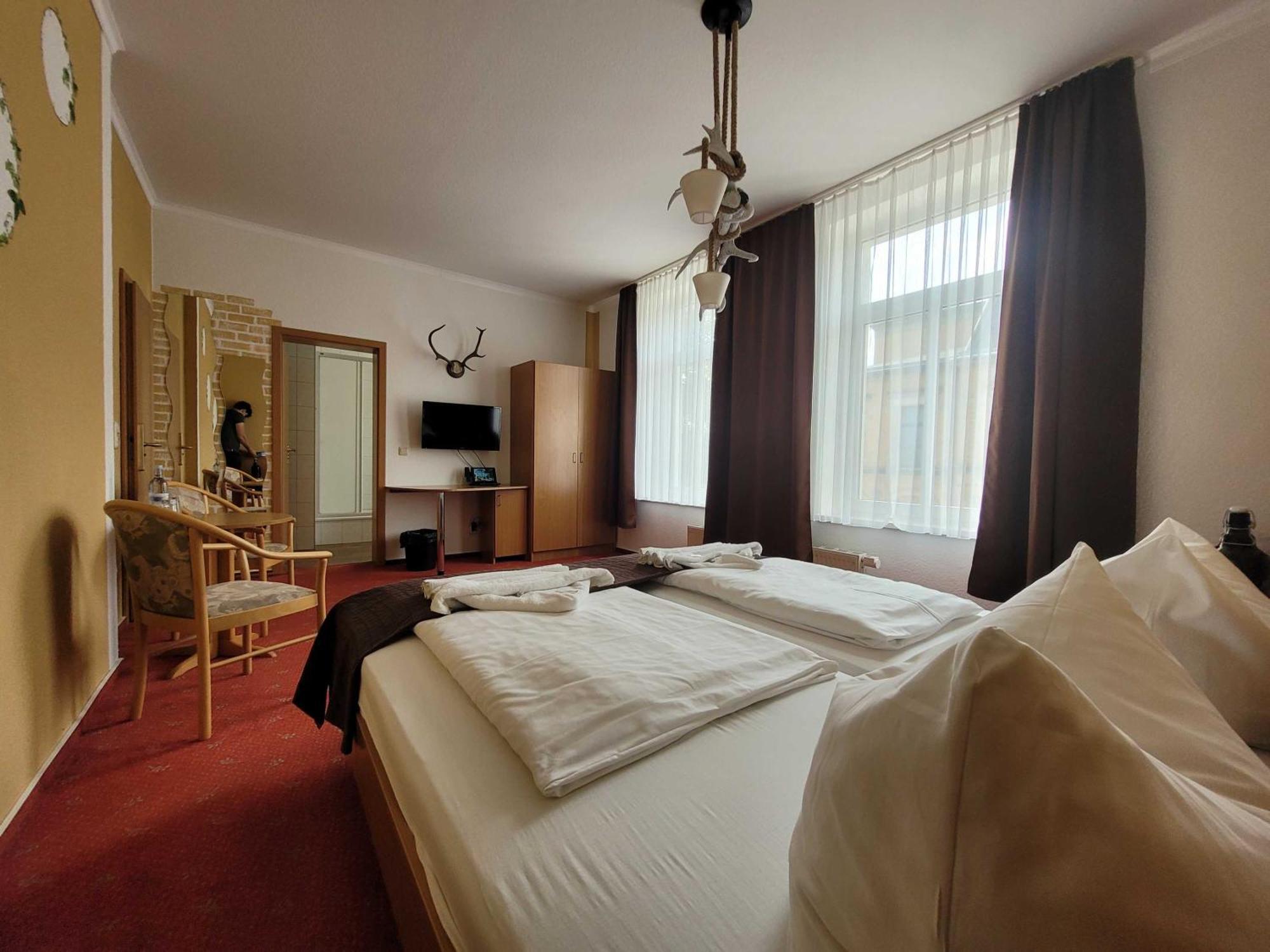 וארן Hotel Am Brauhaus מראה חיצוני תמונה