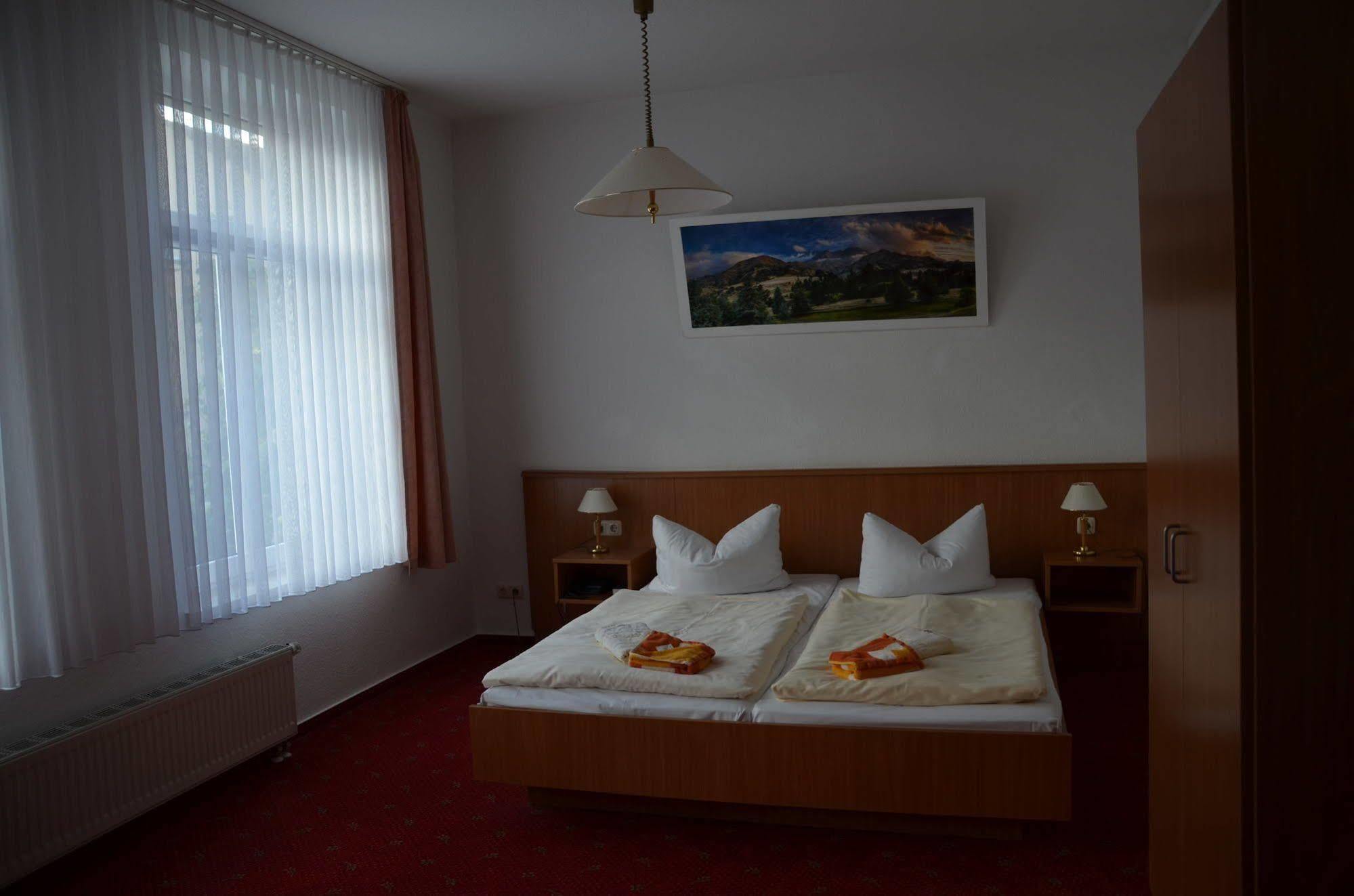 וארן Hotel Am Brauhaus מראה חיצוני תמונה